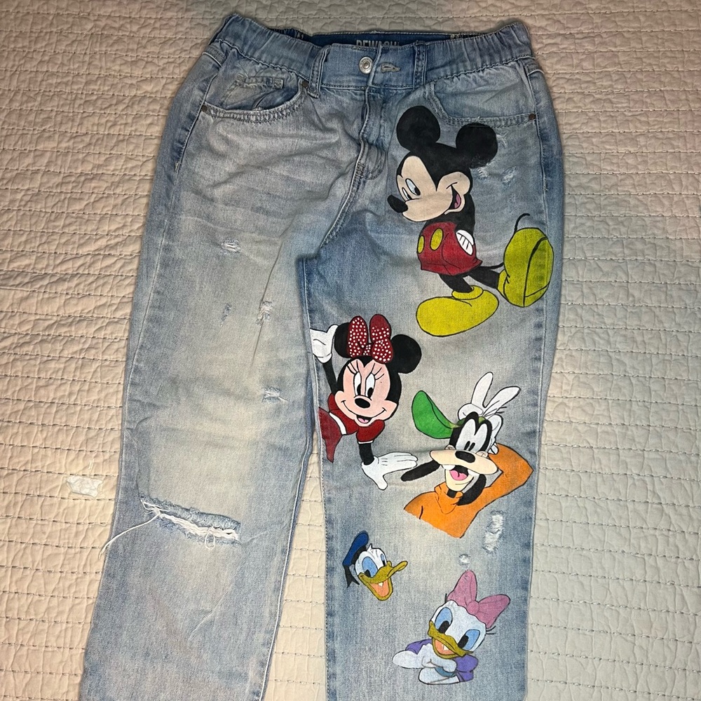 Disney, MICKEY AND FRIENDS HAND PAINTED JEANS . Size 9/29
